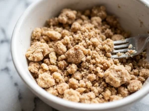 Cinnamon streusel topping in bowl